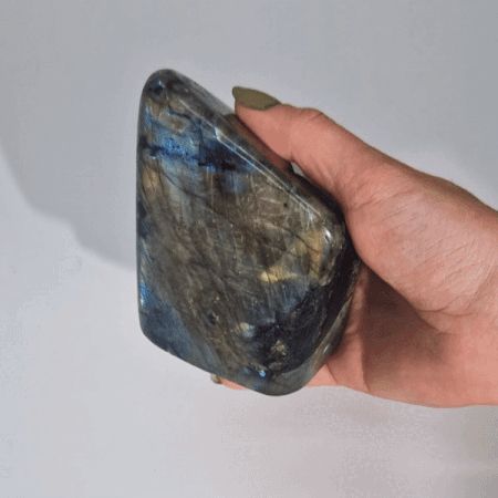 Piedras Grandes de Labradorita de Madagascar (aprox 635-750g 80-110mm) - Imagen 2